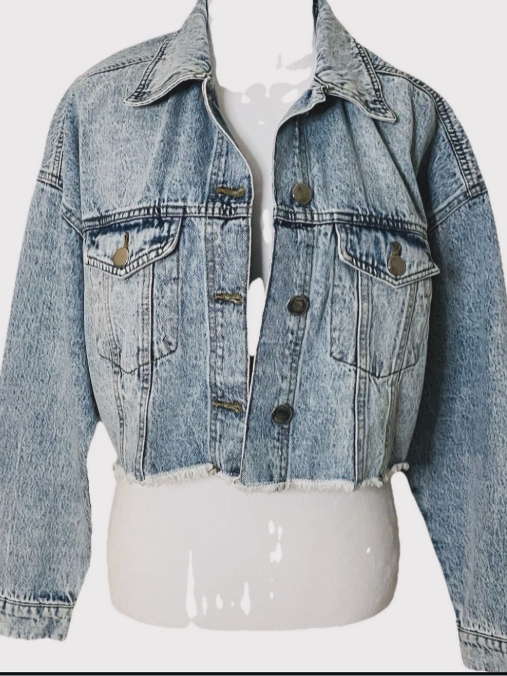NeverNow Women Jean Jacket XL Blue Denim Cropped Distressed Button Up Retro 90s